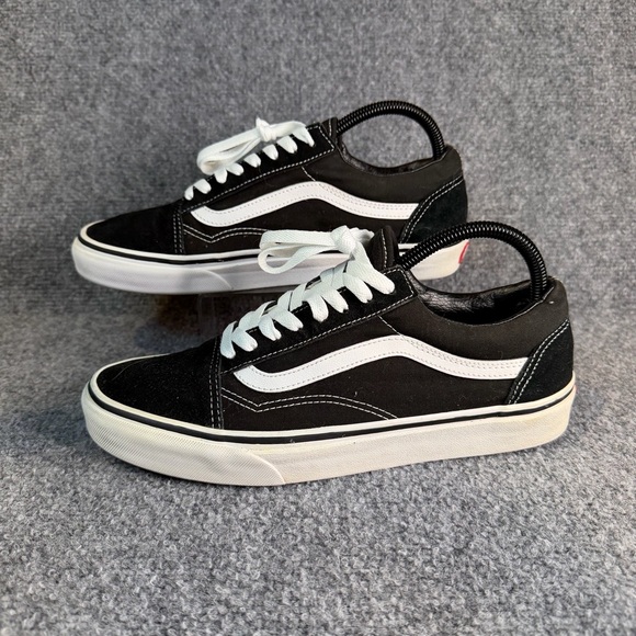 Vans Shoes - Vans Old Skool Black White Skate Shoes Mens 8.5 Womens 10 Classic